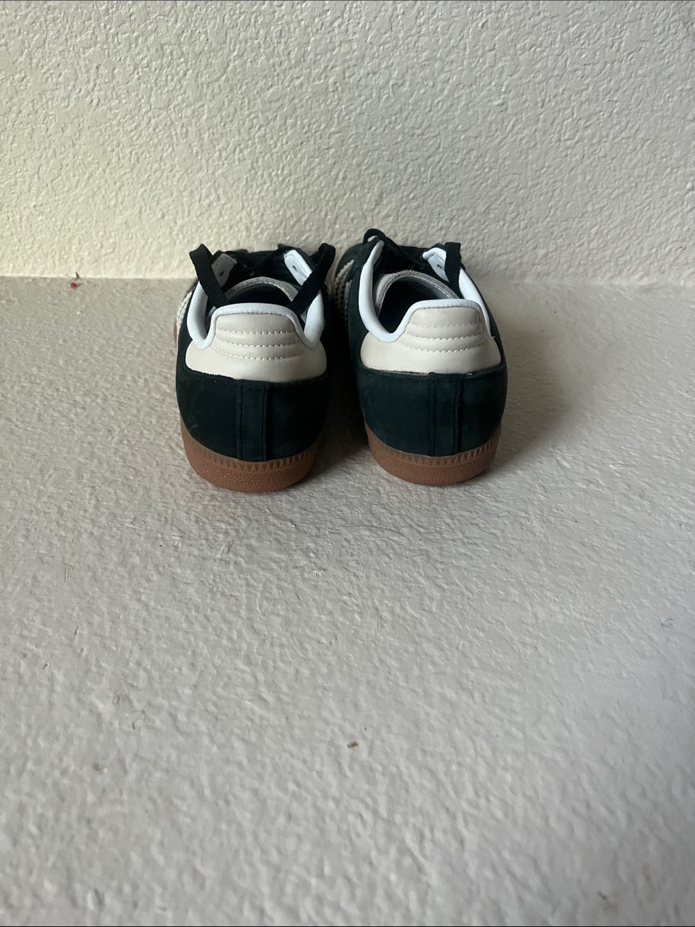 adidas Kids Suede & leather Sneakers in Black &White.never worn! No tag nor box. - Picture 3 of 5